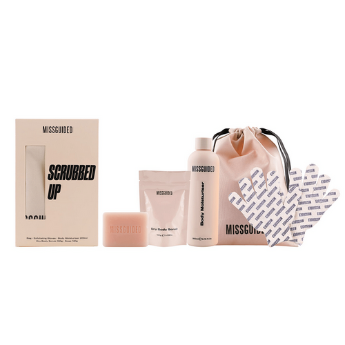 MISSGUIDED GIFT SET SCRUBBED UP